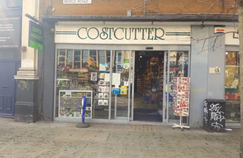 luggage-storage-waterloo-costcutter-citysparespace